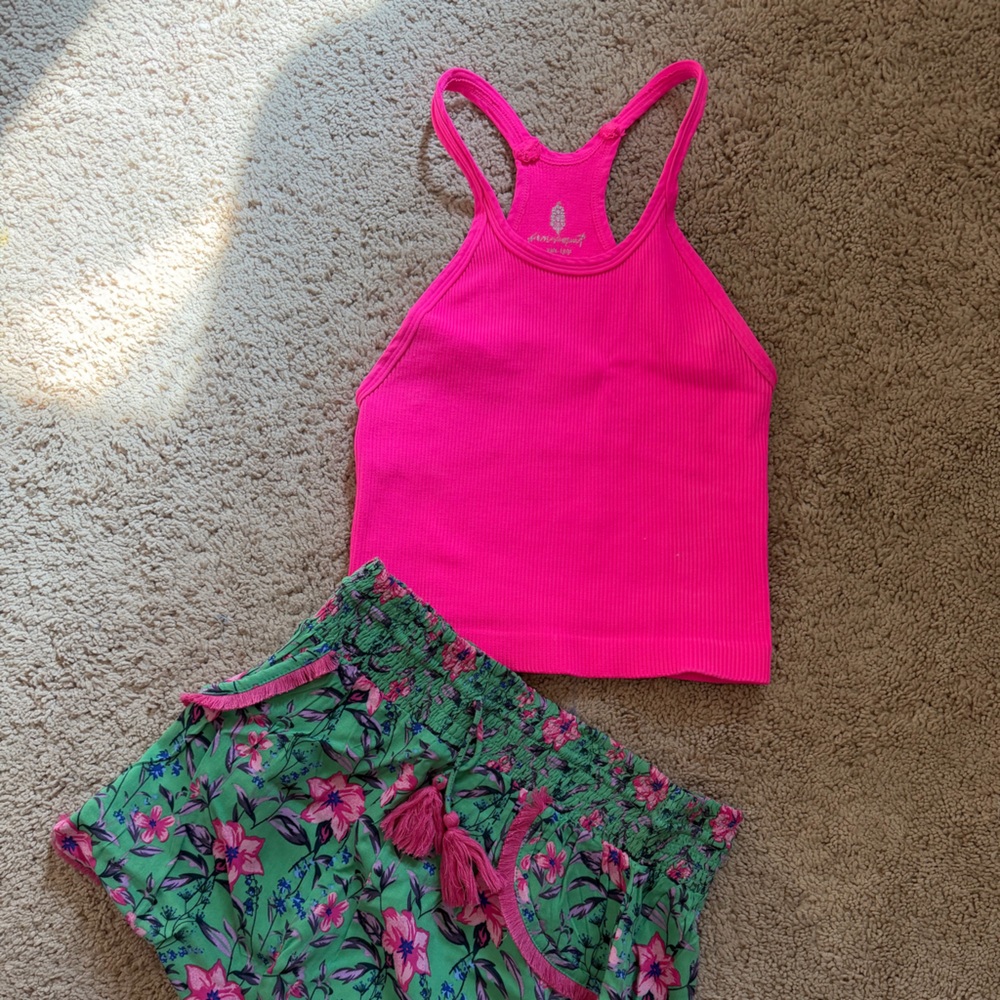 Happiness runs cropped  tank